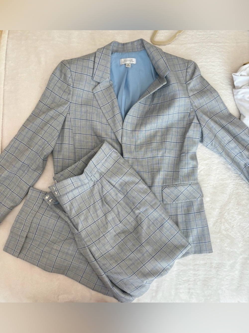 Tahari 2 piece set